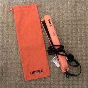 Amika hair straightener!